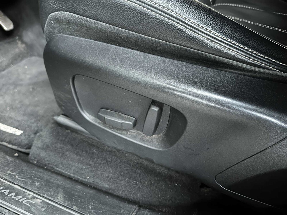 Land Rover Range Rover Velar 2.0 i4 AWD R-Dynamic SE 241hp 2017 (Original-NL), PX-296-F