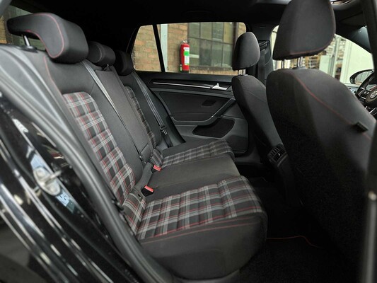 Volkswagen Golf GTI Performance VII 2.0 TSI Golf 7 230pk 2014, TV-769-S
