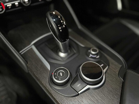 Alfa Romeo Giulia 2.0 T AWD Veloce Repetti B4 + GEPANTSERD 280pk 2019, JDK-05-S