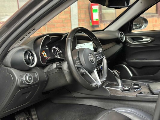 Alfa Romeo Giulia 2.0 T AWD Veloce Repetti B4 + GEPANTSERD 280pk 2019, JDK-05-S