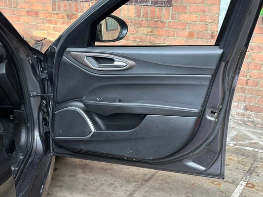 Alfa Romeo Giulia 2.0 T AWD Veloce Repetti B4 + GEPANTSERD 280pk 2019, JDK-05-S