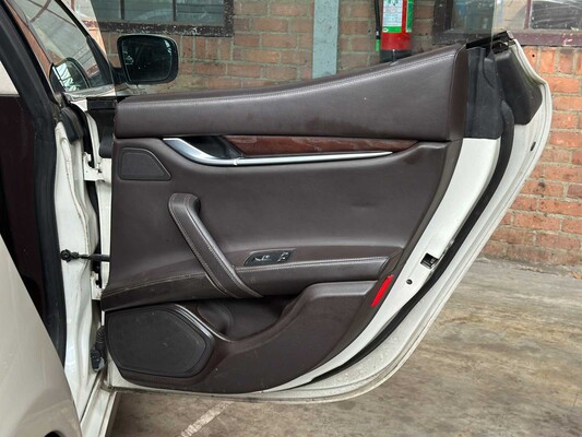 Maserati Ghibli 3.0 V6 D 275pk 2015 (Origineel-NL), HF-346-H