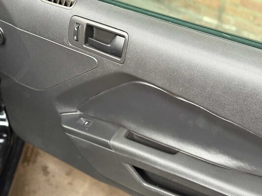 Ford Mustang 3.7 V6 305pk 2012 Coupe -Handgeschakeld-