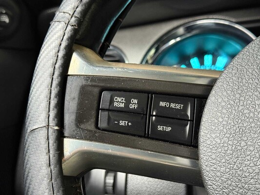 Ford Mustang 3.7 V6 305pk 2012 Coupe -Handgeschakeld-