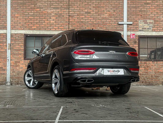 Bentley Bentayga 4.0 V8 First-Edition 550pk 2021