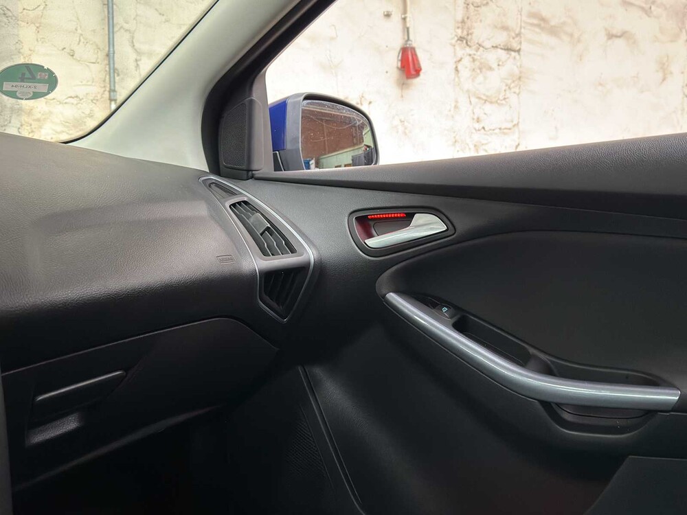 Ford Focus Kombi 1.0 EcoB. Nachtrag: Plus 125 PS 2014, 2-XLH-94