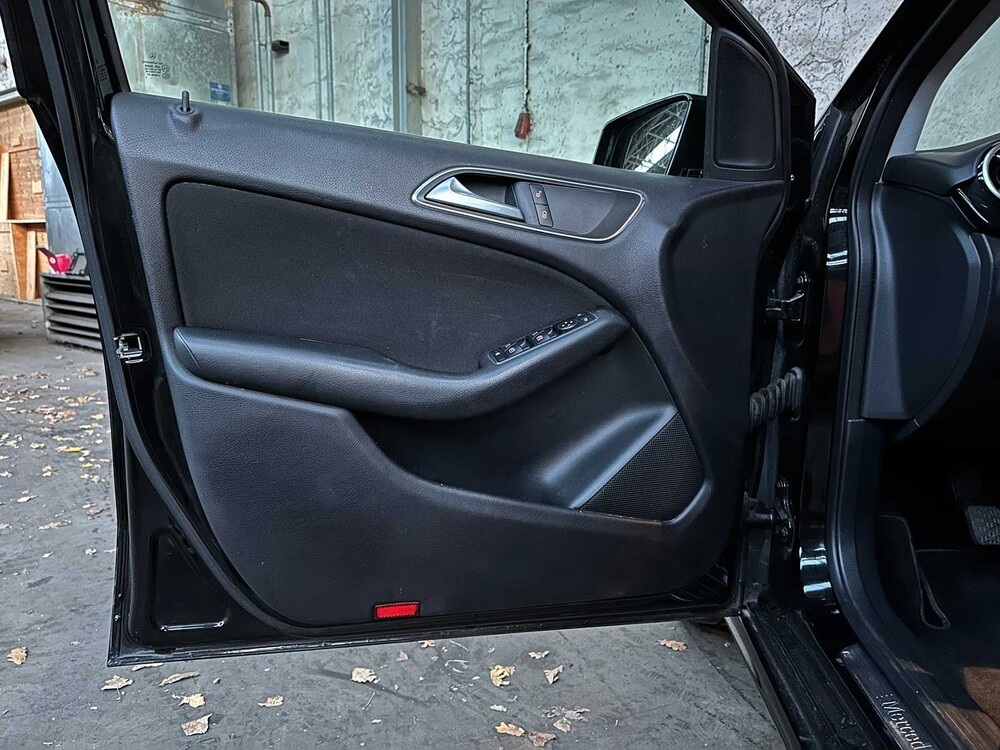 Mercedes-Benz B180 Ambition B-Klasse 122 PS 2012, 97-XKZ-4