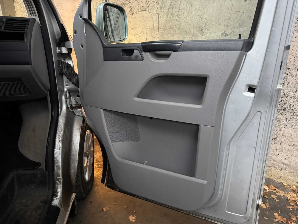 Volkswagen Transporter 2.5 TDI 300 131 PS 2005 Doppelkabine, 65-VXT-4