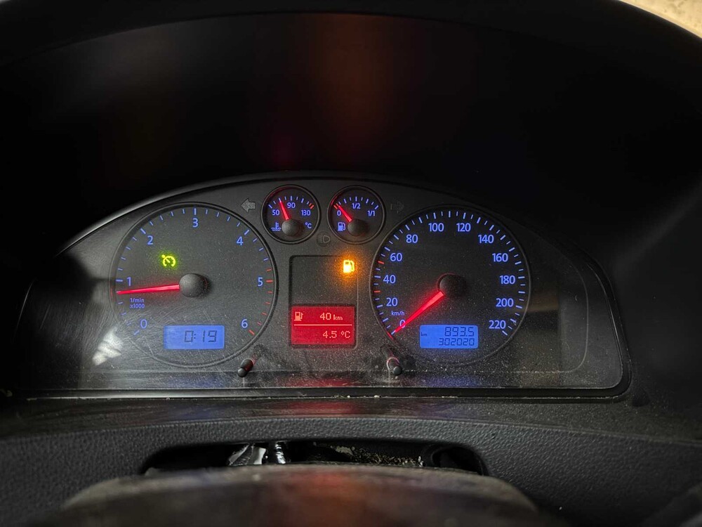 Volkswagen Transporter 2.5 TDI 300 131 PS 2005 Doppelkabine, 65-VXT-4