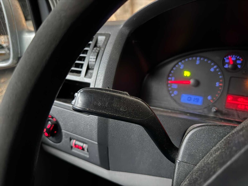 Volkswagen Transporter 2.5 TDI 300 131 PS 2005 Doppelkabine, 65-VXT-4