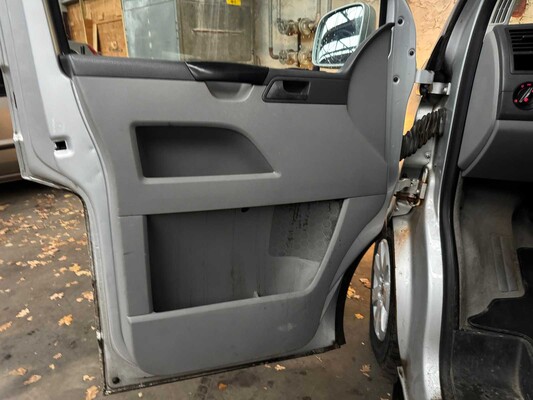 Volkswagen Transporter 2.5 TDI 300 131 PS 2005 Doppelkabine, 65-VXT-4