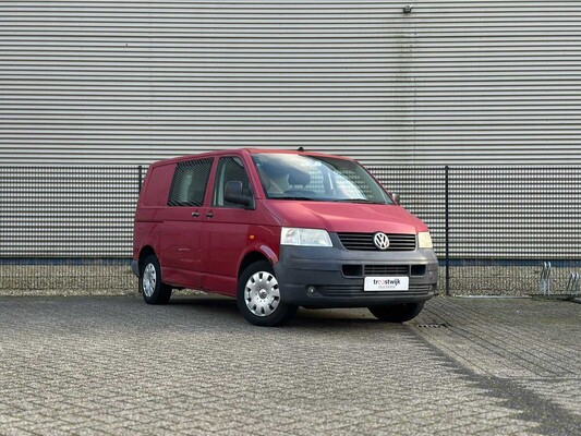 Volkswagen Transporter 2.5 TDI 300 131pk 2005, 65-VXT-4