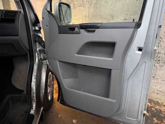 Volkswagen Transporter 2.5 TDI 300 131 PS 2005 Doppelkabine, 65-VXT-4