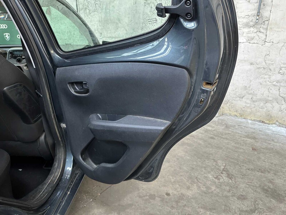 Peugeot 108 1.0 e-VTi Active 69 PS 2018, SL-329-L