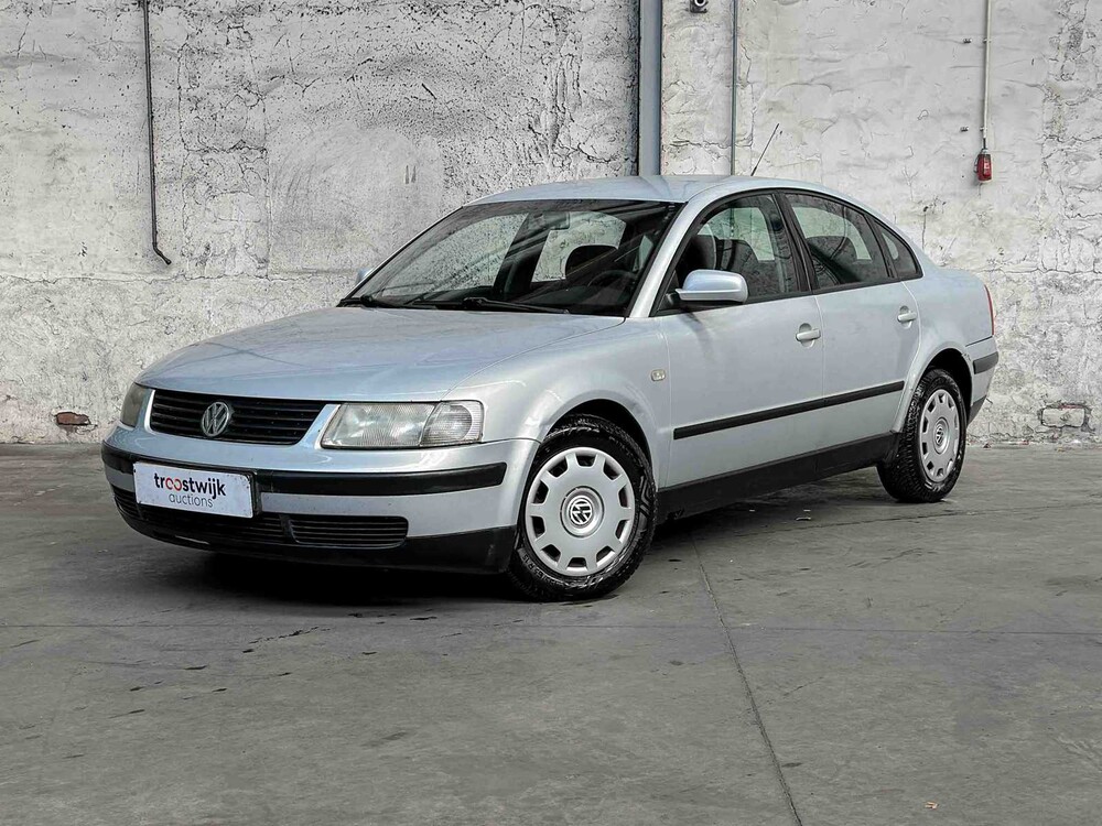 Volkswagen Passat 1,9 TDI Trendline 90 PS 2000, 06-FD-FF