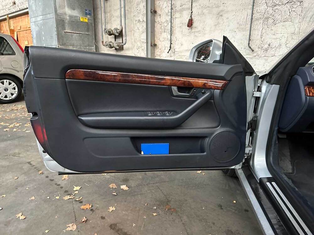 Audi A4 Cabriolet 3,0 V6 Exklusiv 220 PS 2003 -Automatik-, 38-LR-TT