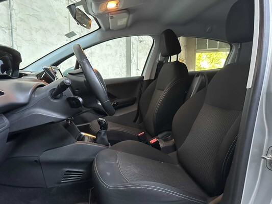 Peugeot 208 1.2 PureTech Allure 82 PS 2017, RL-064-L
