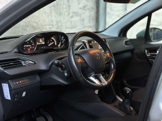 Peugeot 208 1.2 PureTech Allure 82 PS 2017, RL-064-L
