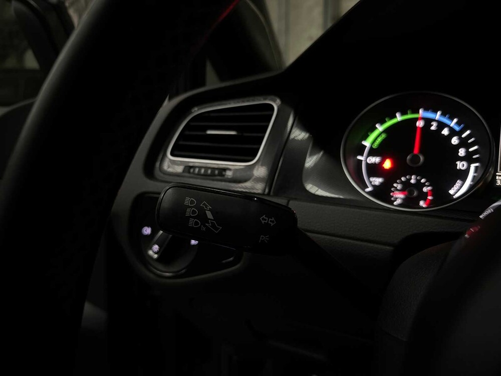 Volkswagen Golf GTE 1.4 TSI 150 PS 2015, 9-ZVB-02