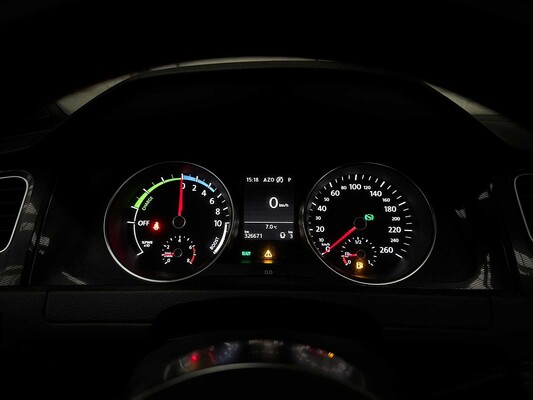 Volkswagen Golf GTE 1.4 TSI 150 PS 2015, 9-ZVB-02