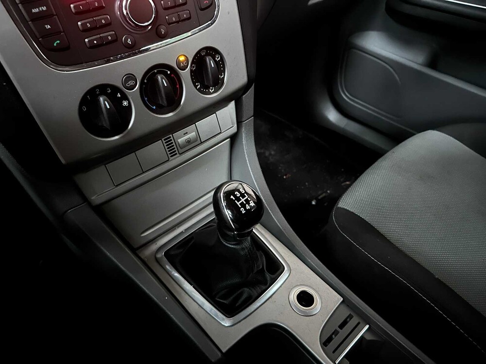 Ford Focus Kombi 1,6 Comfort 101 PS 2012, 01-SZV-4