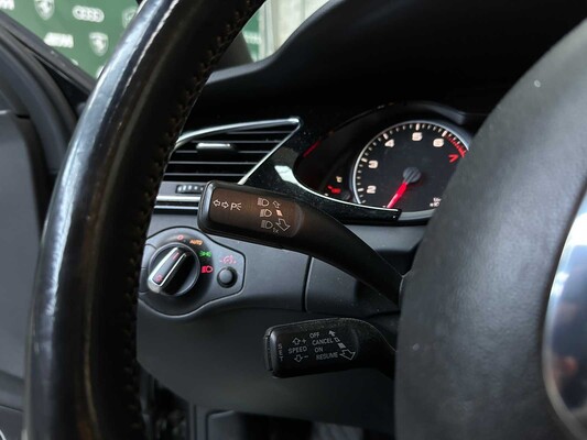 Audi A4 Limousine 2.0 TFSI quattro Pro Line S 211 PS 2010 (Org-NL), 77-LXF-2