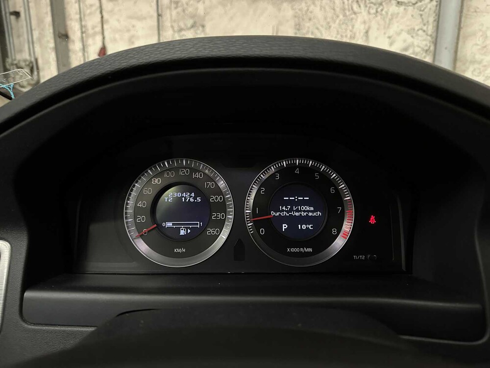 Volvo V70 3,0 T6 Allradantrieb Summum 286 PS 2008, JNJ-06-P