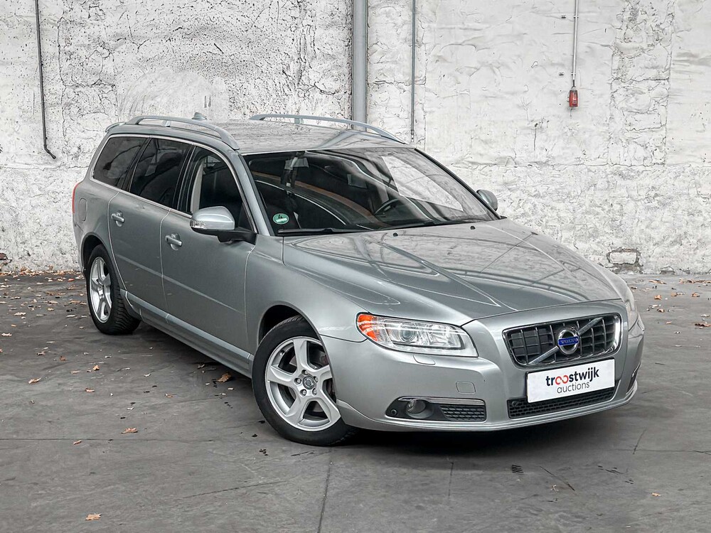 Volvo V70 3,0 T6 Allradantrieb Summum 286 PS 2008, JNJ-06-P