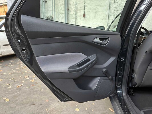 Ford Focus Wagon 1.6 tdci 105pk 2012, 56-ZFS-9