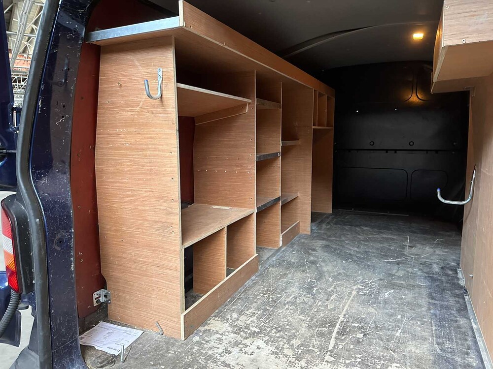 Volkswagen Transporter 2.5 TDI 340 L2H1 -Long- 131HP 2007, 81-VGK-3