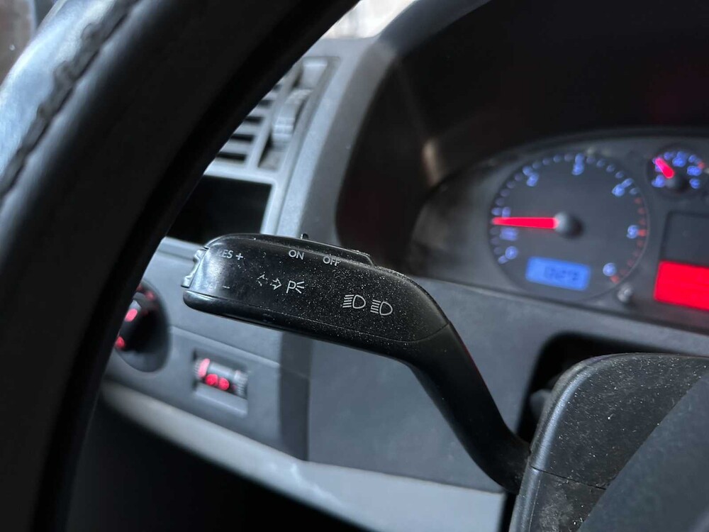 Volkswagen Transporter 2.5 TDI 340 L2H1 -Long- 131HP 2007, 81-VGK-3