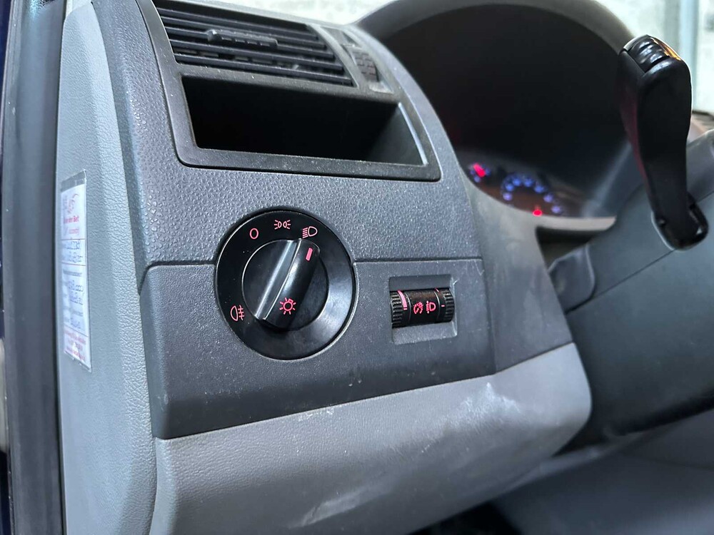 Volkswagen Transporter 2.5 TDI 340 L2H1 -Long- 131HP 2007, 81-VGK-3