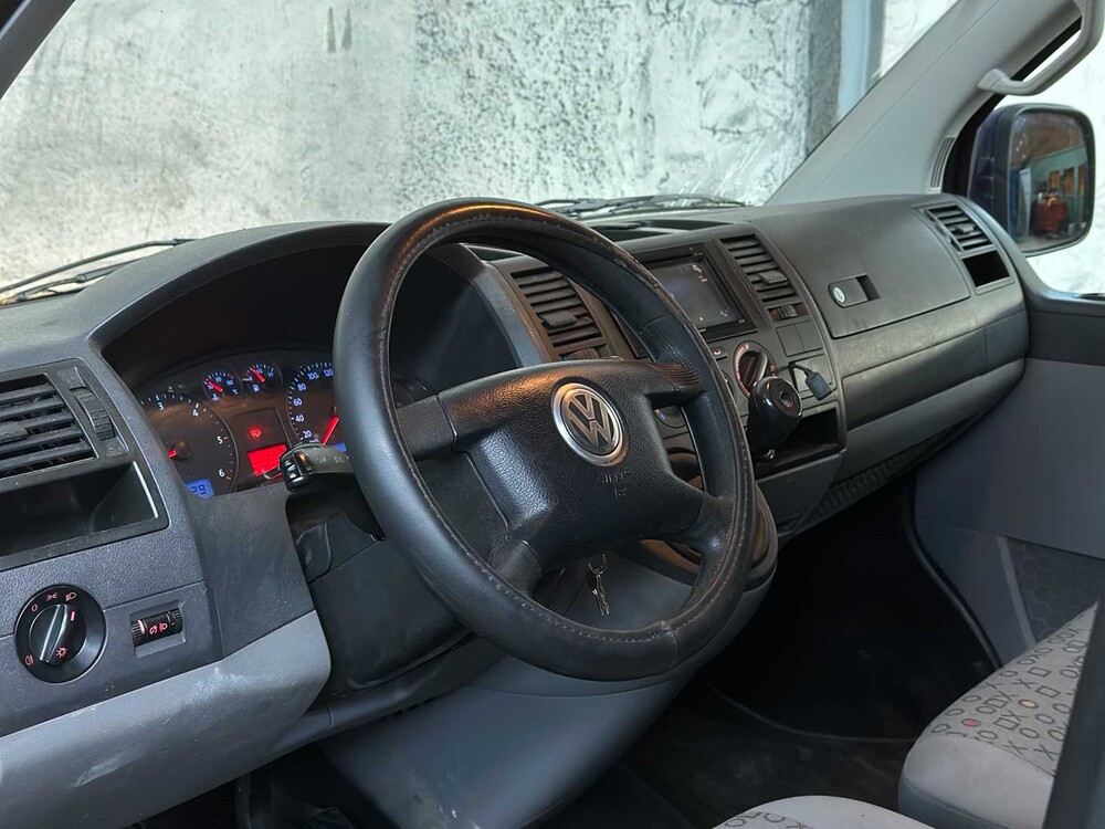 Volkswagen Transporter 2.5 TDI 340 L2H1 -Long- 131HP 2007, 81-VGK-3