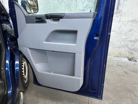 Volkswagen Transporter 2.5 TDI 340 4M MHD 131PK 2007, 81-VGK-3