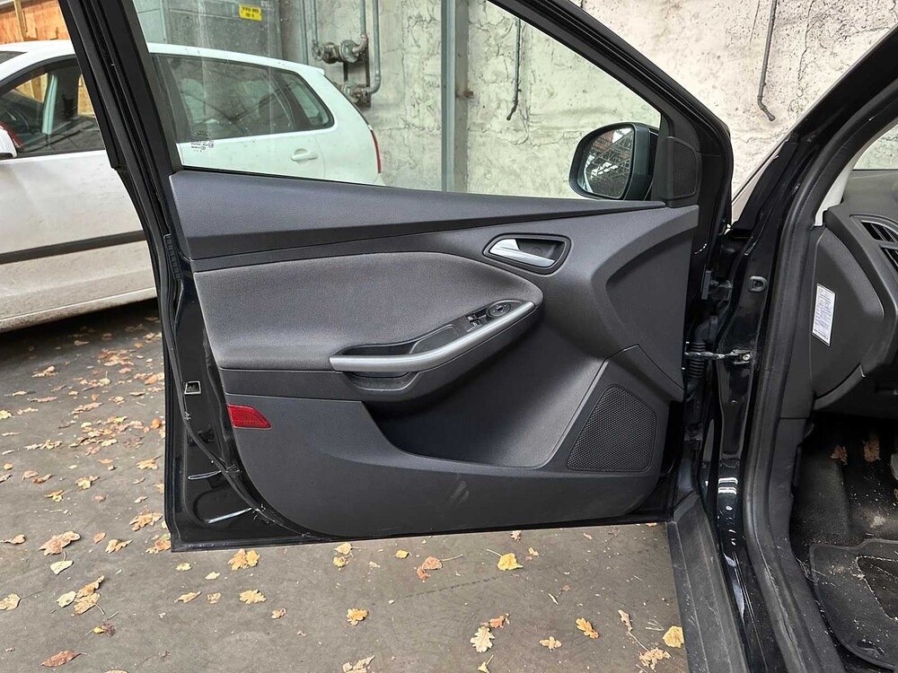 Ford Focus Wagon 1.6 tdci 105hp 2012, 56-ZFS-9