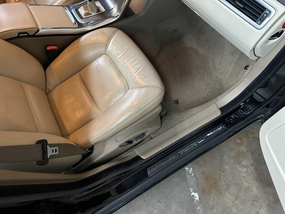 Volvo V70 1.6 T4 Lim. Edition 179HP 20011, 42-RRK-6