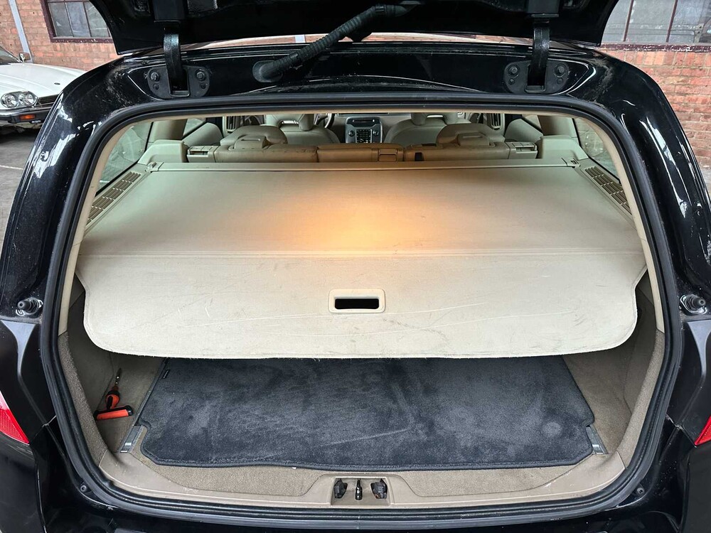 Volvo V70 1.6 T4 Lim. Edition 179HP 20011, 42-RRK-6