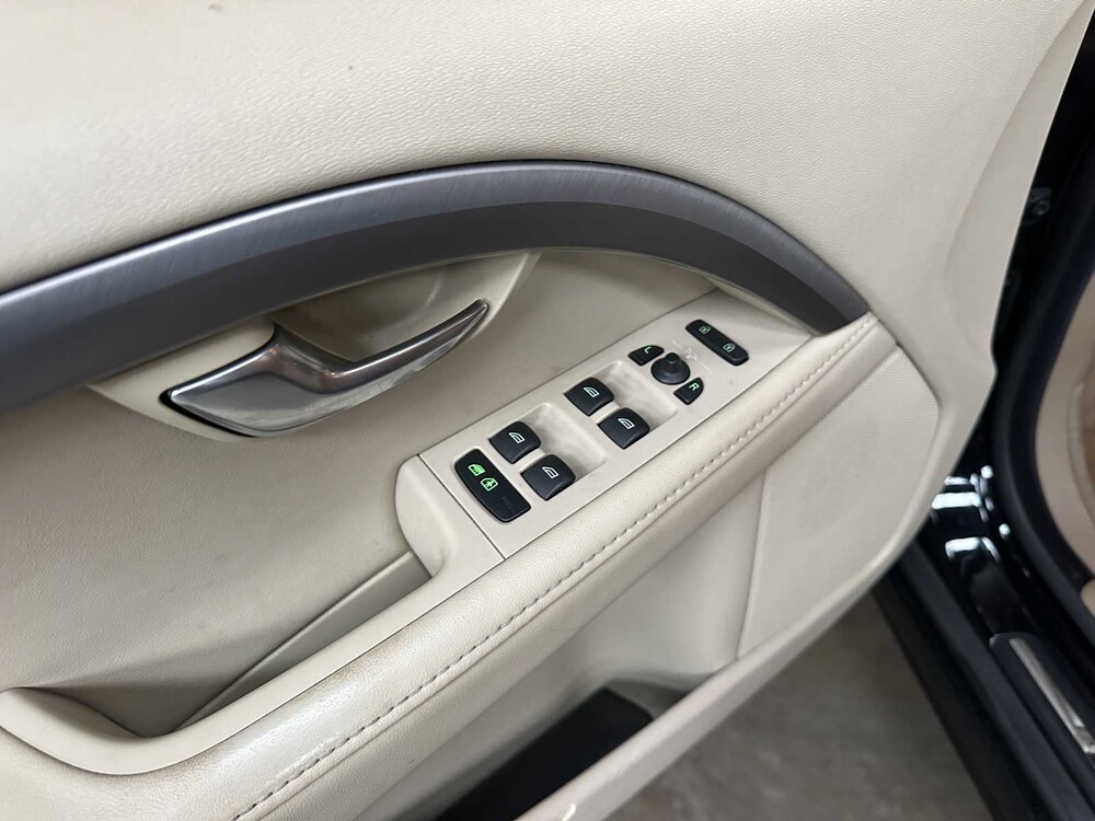 Volvo V70 1.6 T4 Lim. Edition 179HP 20011, 42-RRK-6