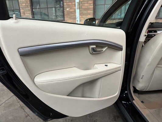 Volvo V70 1.6 T4 Lim. Edition 179PK 20011, 42-RRK-6