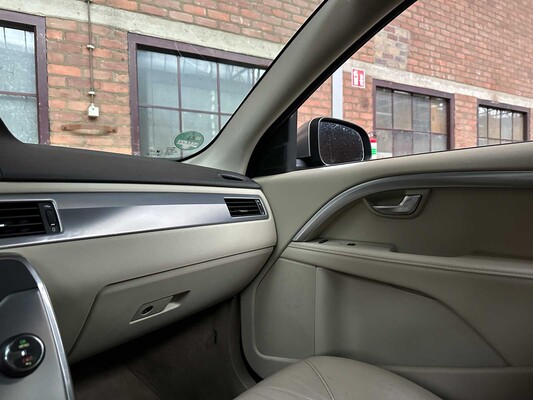 Volvo V70 1.6 T4 Lim. Edition 179HP 20011, 42-RRK-6