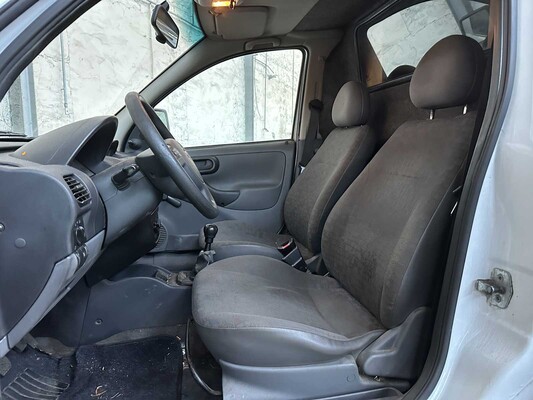 Opel Combo 1.7 DI City 65PK 2004, 20-BP-SP