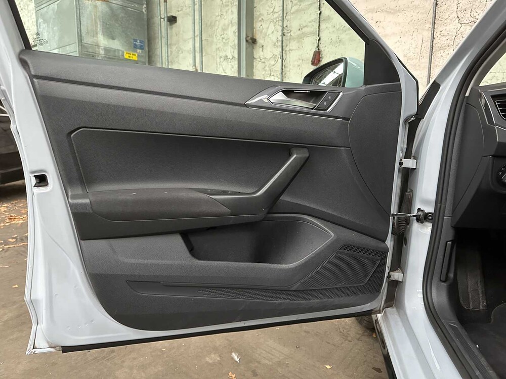 Volkswagen Polo 1.0 TSI Highline 95HP 2018, RZ-845-R