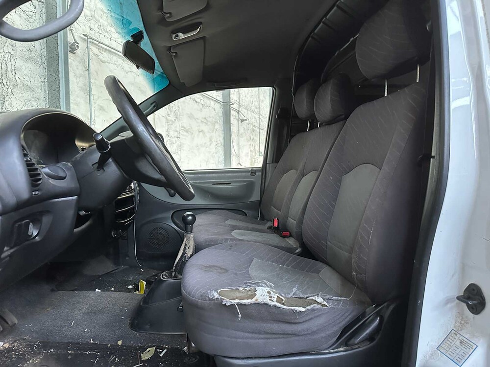 Hyundai H 200 2.5 TCI long 99HP 2006, 72-VBB-3