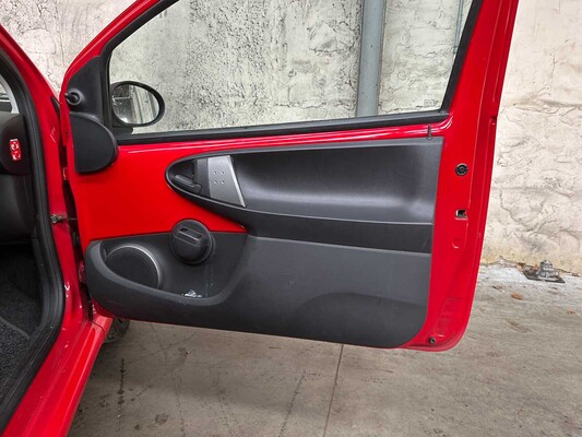 Toyota Aygo 1.0 VVT-i Access 28HP 2013, KT-612-X