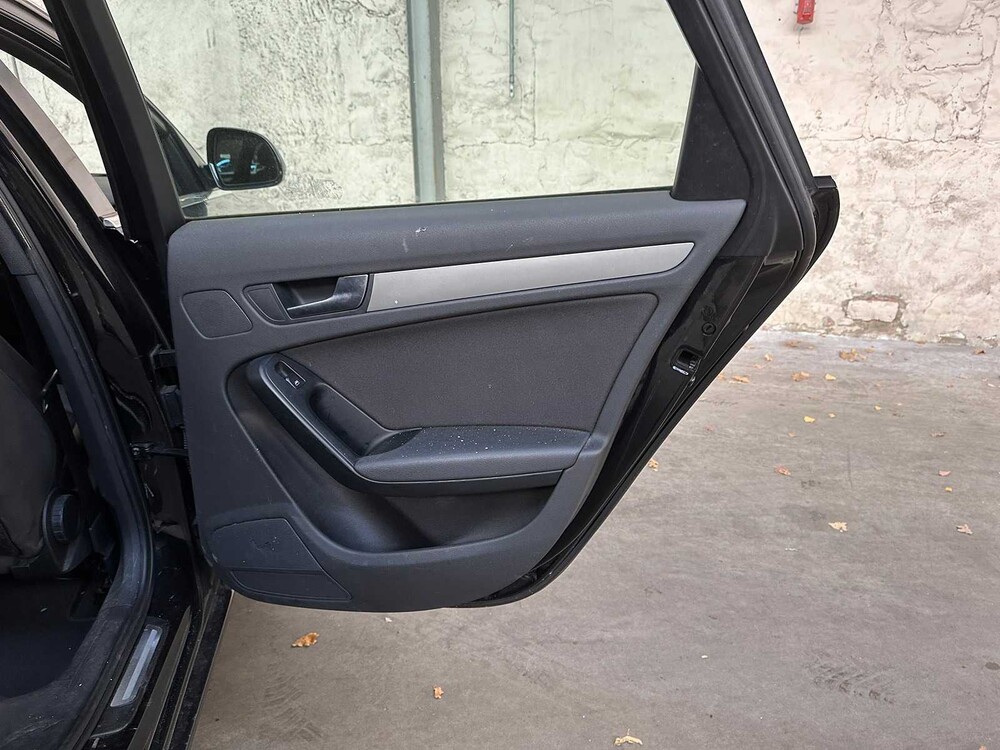 Audi A4 B8 Avant 1.8 TFSI Pro Line Business 160hp 2008, 61-GNZ-7