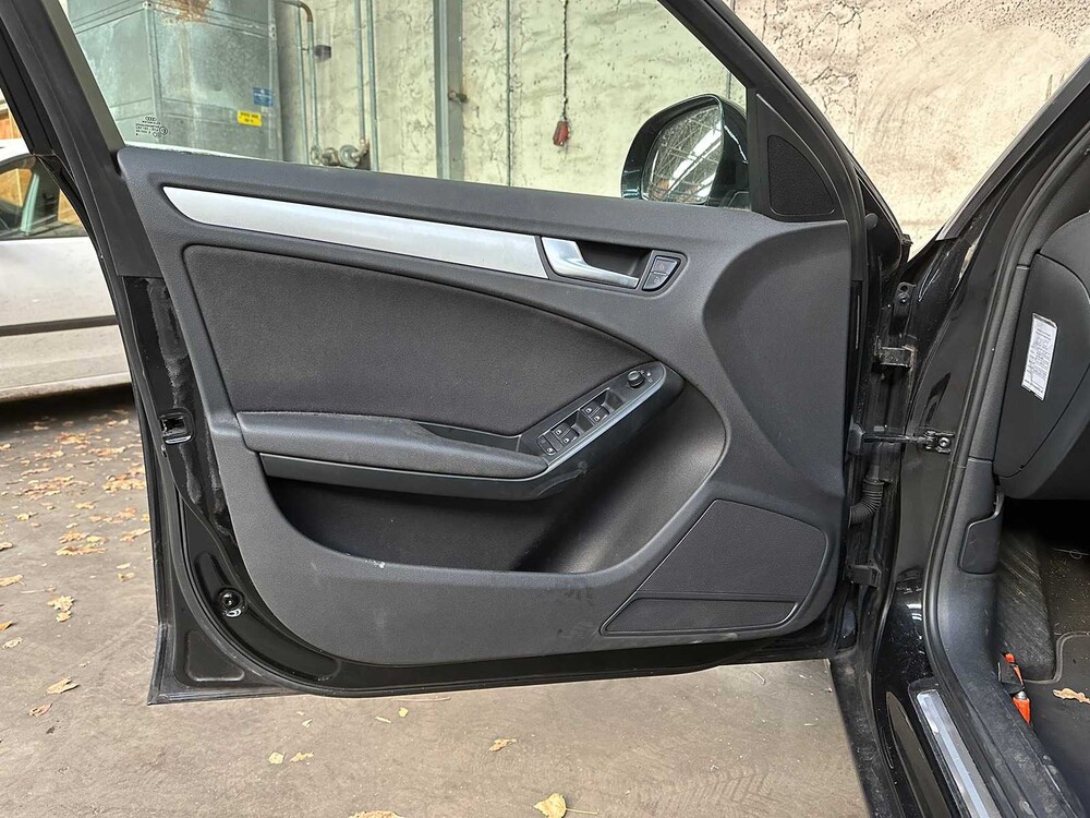 Audi A4 B8 Avant 1.8 TFSI Pro Line Business 160hp 2008, 61-GNZ-7