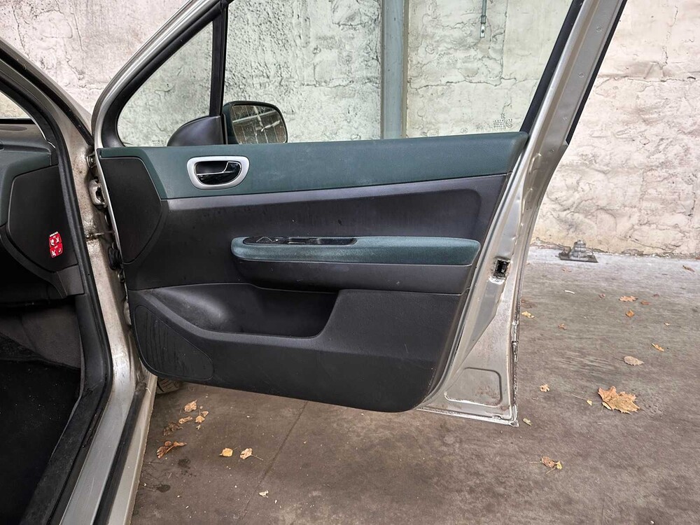 Peugeot 307 SW 1.6 16V 109hp 2003, 98-NL-HN