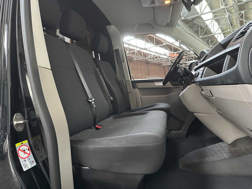 Volkswagen Transporter 2.0 TDI L2H1 204HP DSG -Automatic- 2018, VLF-25-X
