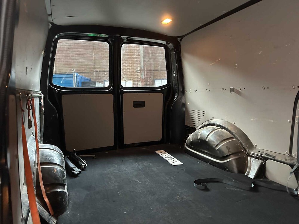 Volkswagen Transporter 2.0 TDI L2H1 204HP DSG -Automatic- 2018, VLF-25-X