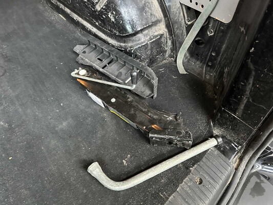 Volkswagen Transporter 2.0 TDI L2H1 204PK 2018, VLF-25-X